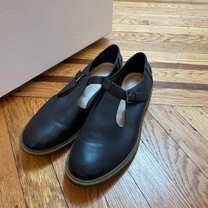 Clark’s Black Mary-Jane Shoe